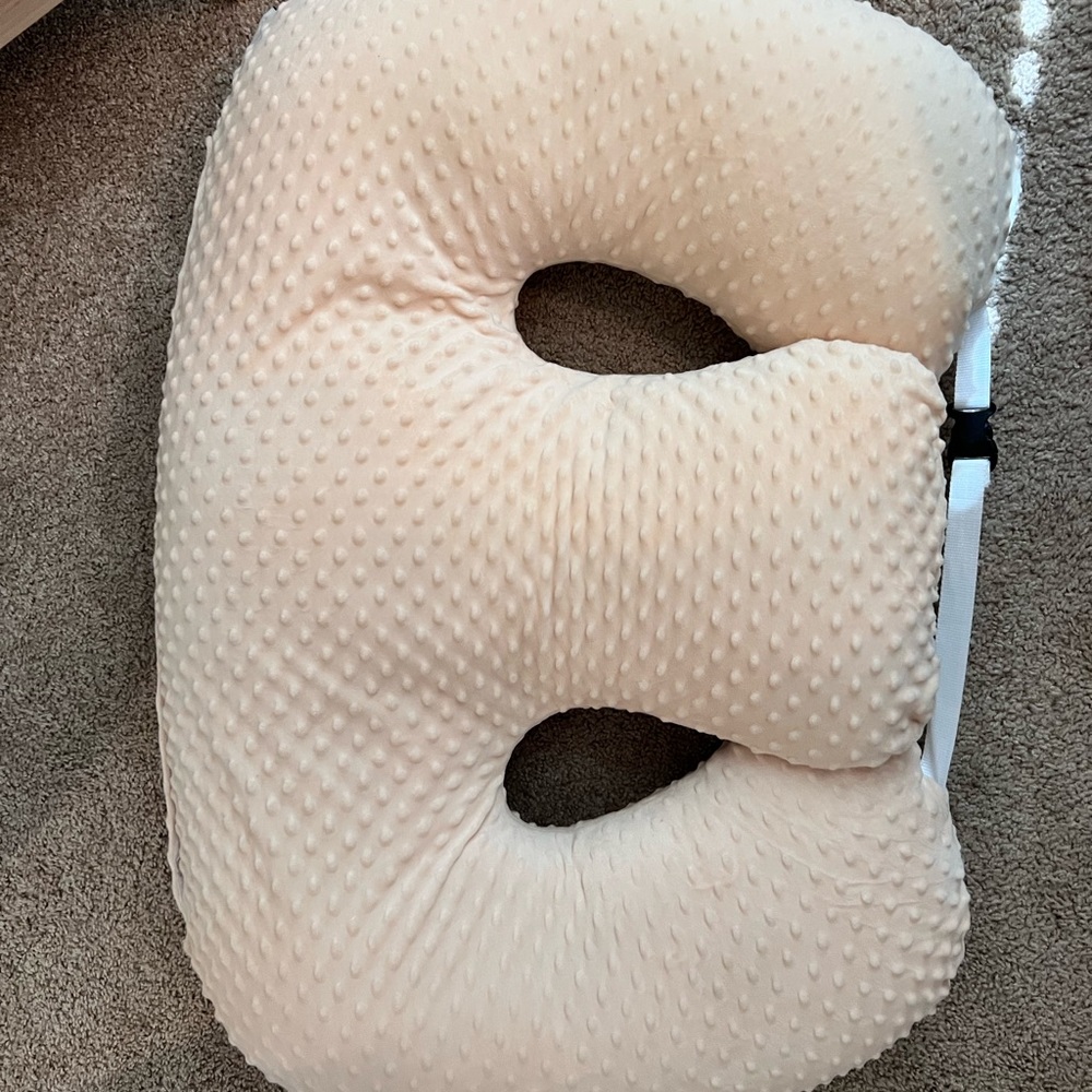 TWIN Z PILLOW
